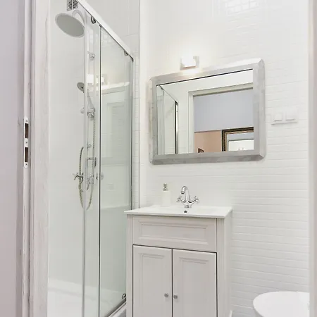 - Matejki 18 Świnoujście